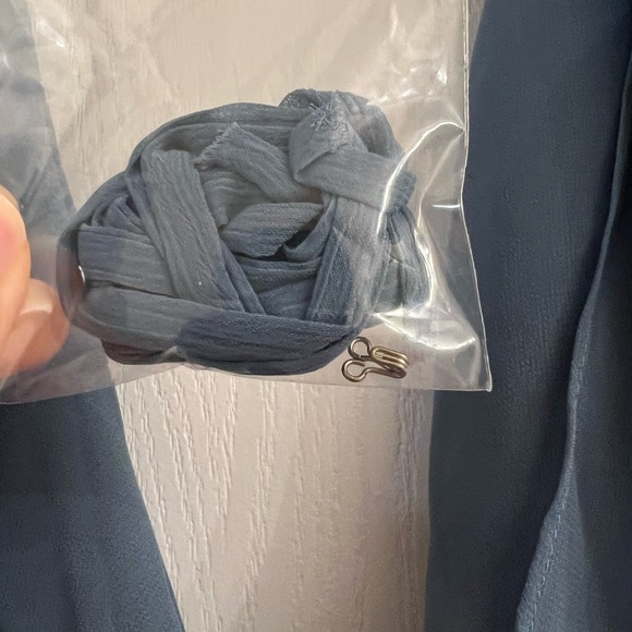 David’s Bridal Bridesmaid Dress in Steel Blue Size 4 - Picture 5 of 6